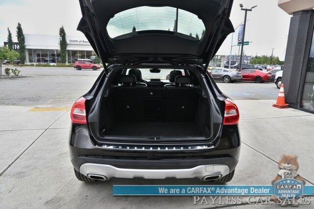 2018 Mercedes-Benz GLA GLA 250 4Matic / AWD / Power & Heated Leather Seats / Panoramic Sunroof / Blind Spot Alert / Bluetooth / Aluminum Wheels / Keyless Entry & Start / Back Up Camera / 31 MPG Anchorage AK