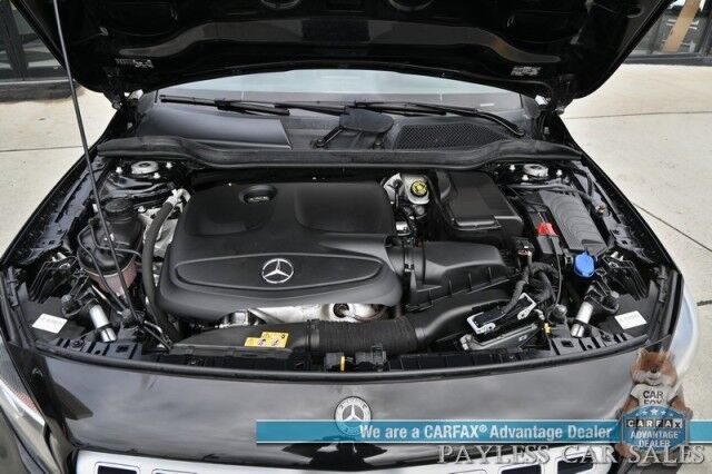 2018 Mercedes-Benz GLA GLA 250 4Matic / AWD / Power & Heated Leather Seats / Panoramic Sunroof / Blind Spot Alert / Bluetooth / Aluminum Wheels / Keyless Entry & Start / Back Up Camera / 31 MPG Anchorage AK