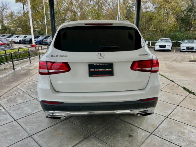 2018 Mercedes-Benz GLC-Class GLC300 4MATIC 135,677 mi.