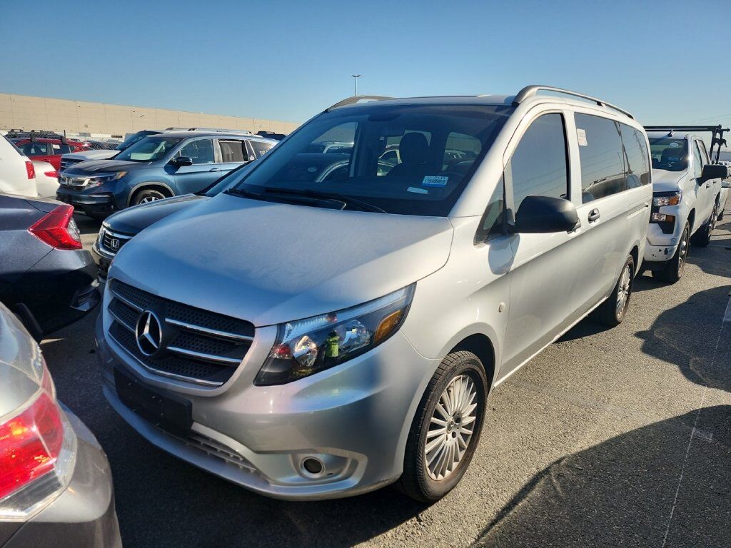 2018 Mercedes-Benz Metris Passenger