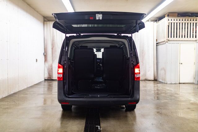 2018 Mercedes-Benz Metris Passenger Van Leather BCam Red Deer AB