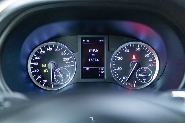 2018 Mercedes-Benz Metris Passenger Van Leather BCam Red Deer AB