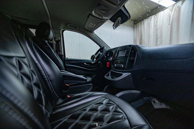 2018 Mercedes-Benz Metris Passenger Van Leather BCam Red Deer AB