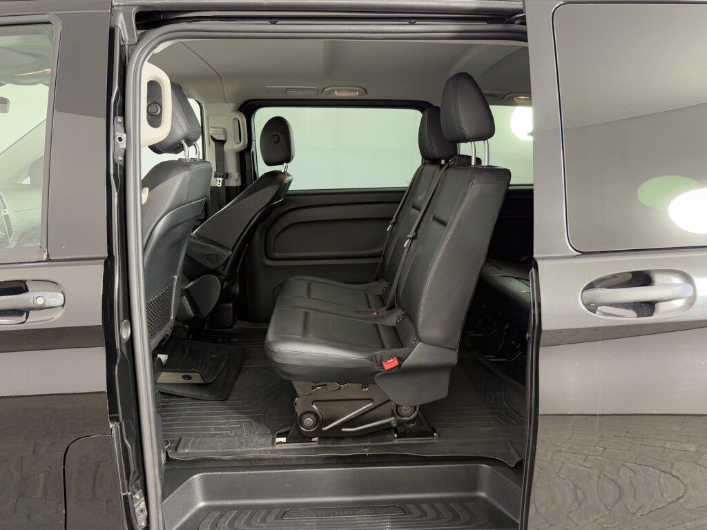 2018 Mercedes-Benz Metris Passenger Van Premium w/Safety/Cold Weather/Comfort Pkg Maumee OH