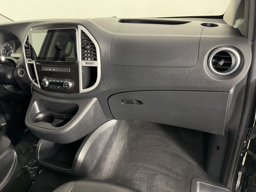 2018 Mercedes-Benz Metris Passenger Van Premium w/Safety/Cold Weather/Comfort Pkg Maumee OH