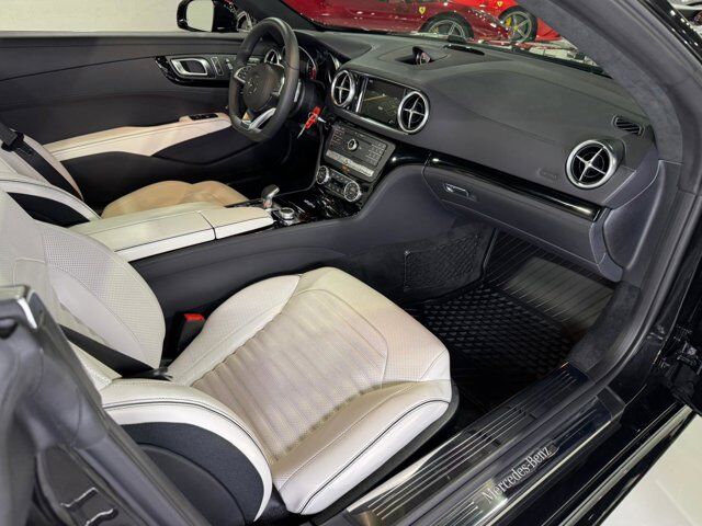 2018 Mercedes-Benz SL SL 550 DELIVERY MILES!! Obsidian Black paint, harman/kardon audio, designo interior AND MUCH MORE!!! Fort Lauderdale FL