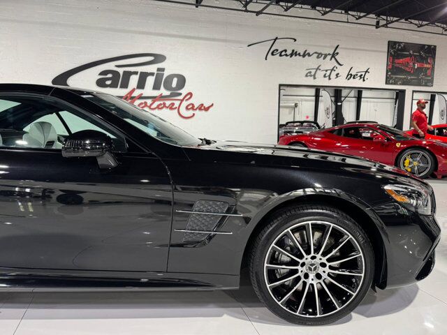 2018 Mercedes-Benz SL SL 550 DELIVERY MILES!! Obsidian Black paint, harman/kardon audio, designo interior AND MUCH MORE!!! Fort Lauderdale FL
