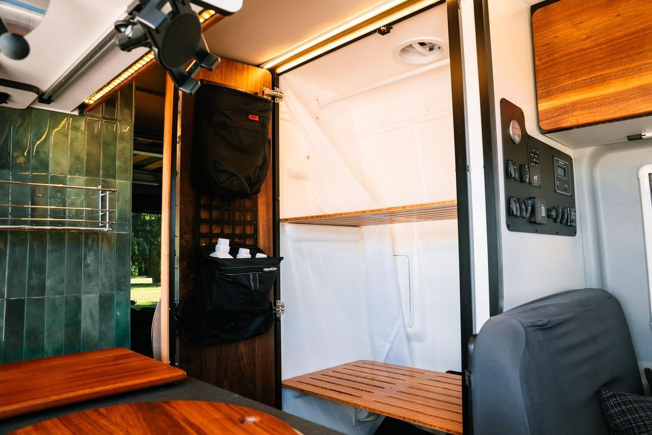 2018 Mercedes-Benz Sprinter 2500 Cargo 144 WB Portland OR