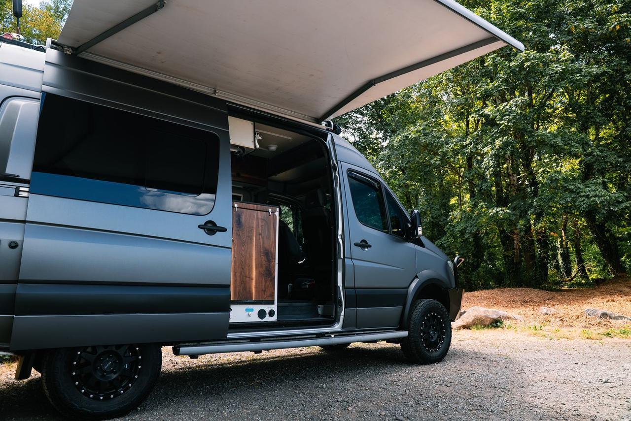 2018 Mercedes-Benz Sprinter 2500 Cargo 144 WB Portland OR