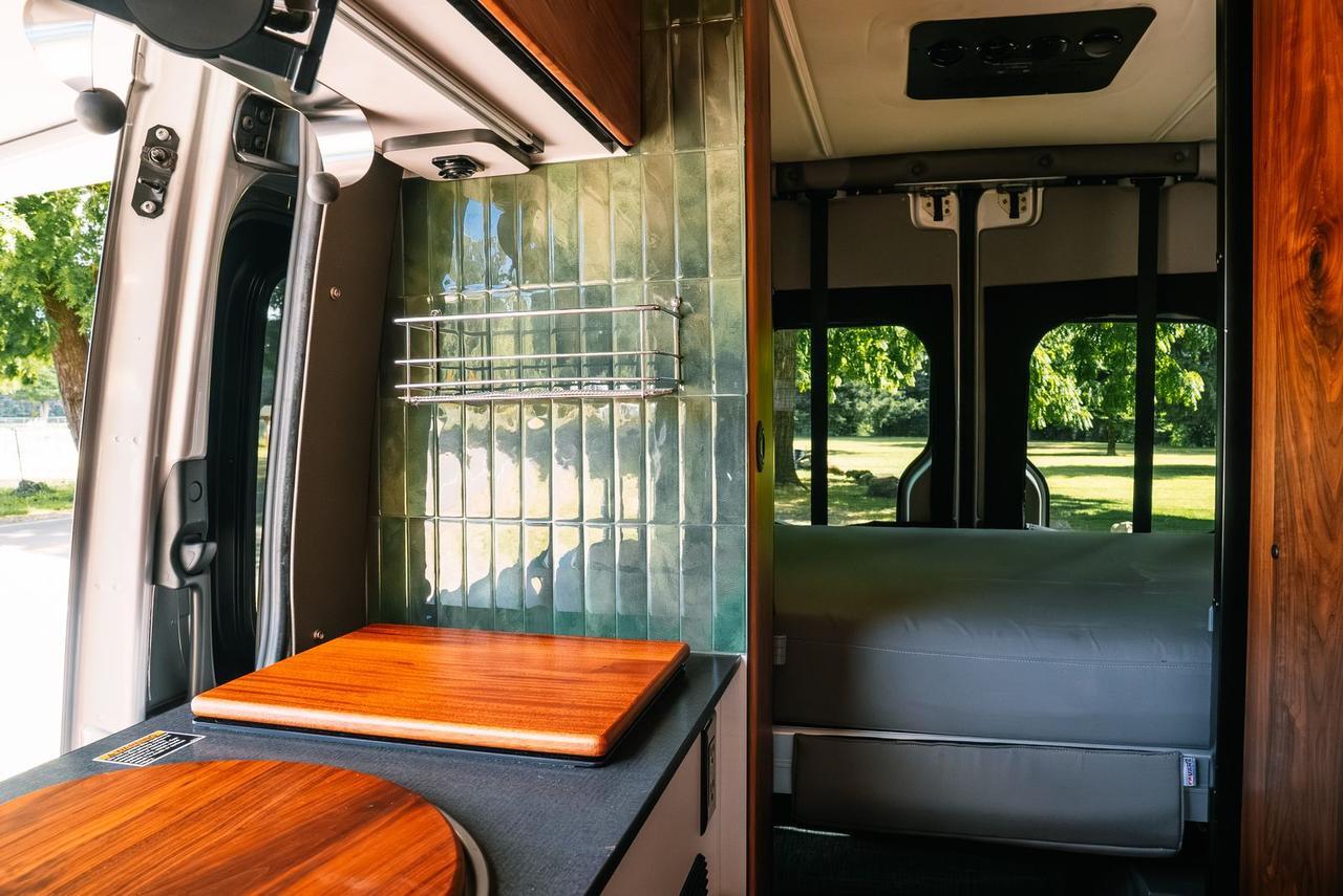 2018 Mercedes-Benz Sprinter 2500 Cargo 144 WB Portland OR