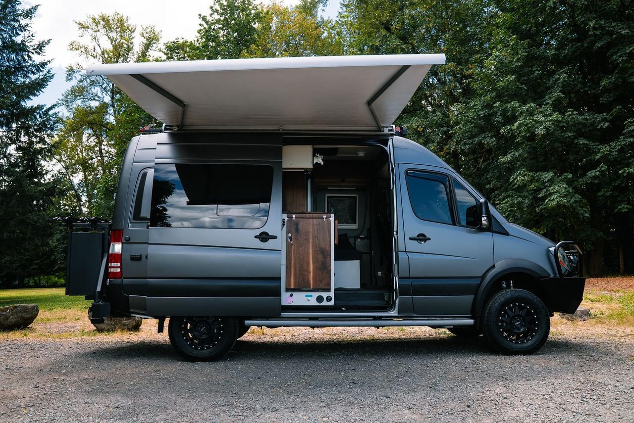 2018 Mercedes-Benz Sprinter 2500 Cargo 144 WB Portland OR