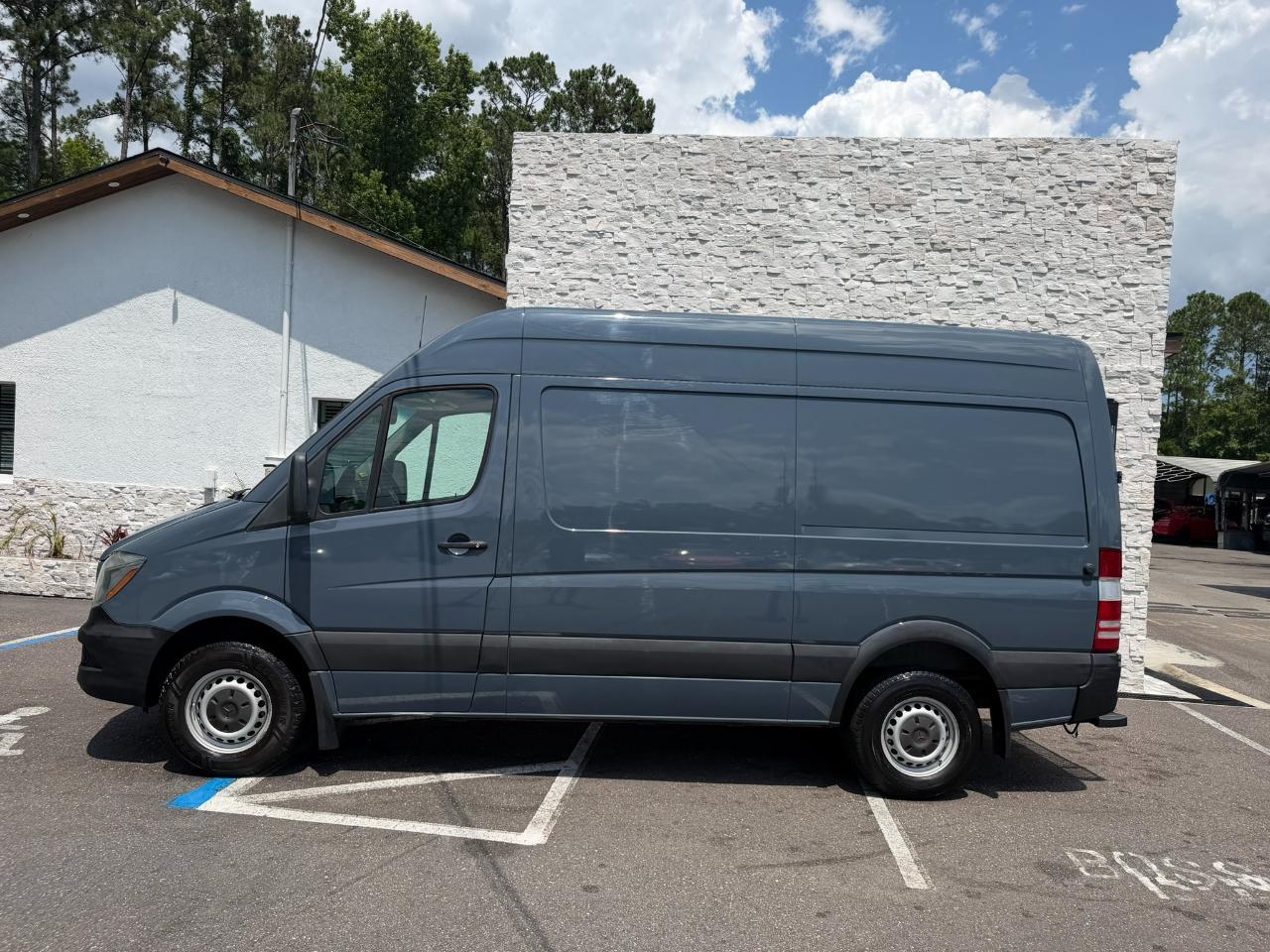 2018 Mercedes-Benz Sprinter Cargo Van 2500 Standard Roof V6 144" Worker RWD