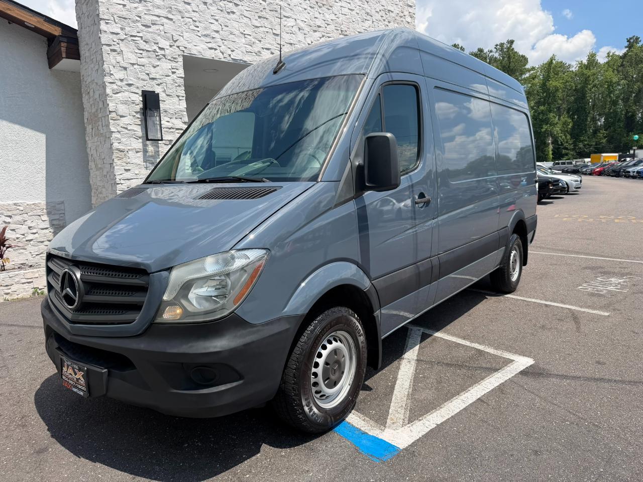 2018 Mercedes-Benz Sprinter Cargo Van 2500 Standard Roof V6 144" Worker RWD