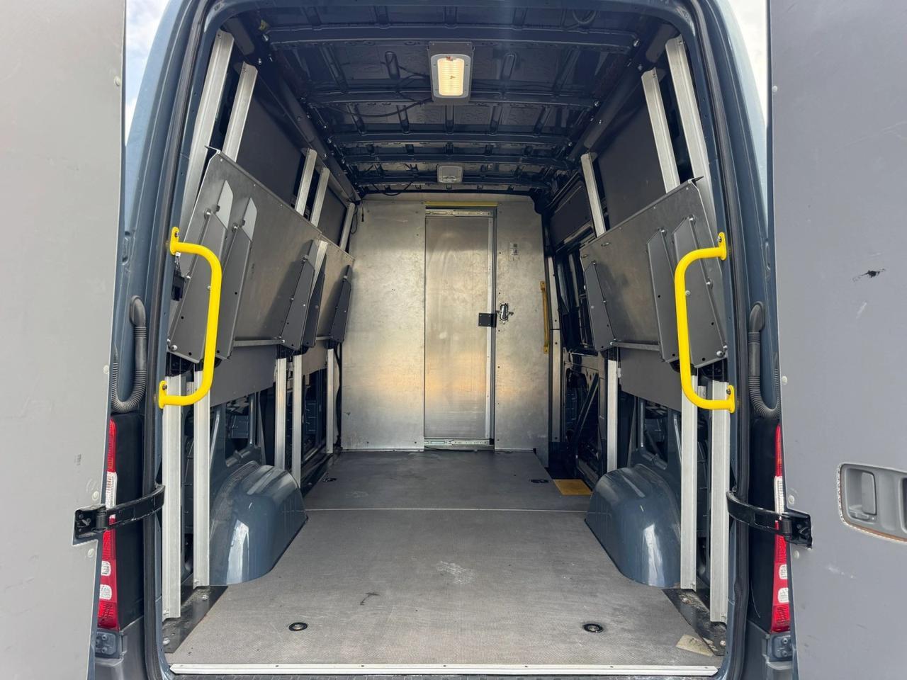 2018 Mercedes-Benz Sprinter Cargo Van Worker Miami FL