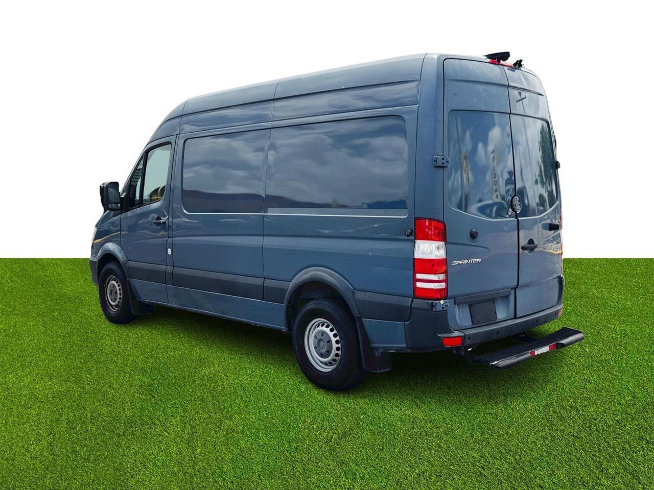 2018 Mercedes-Benz Sprinter Cargo Van Worker Miami FL