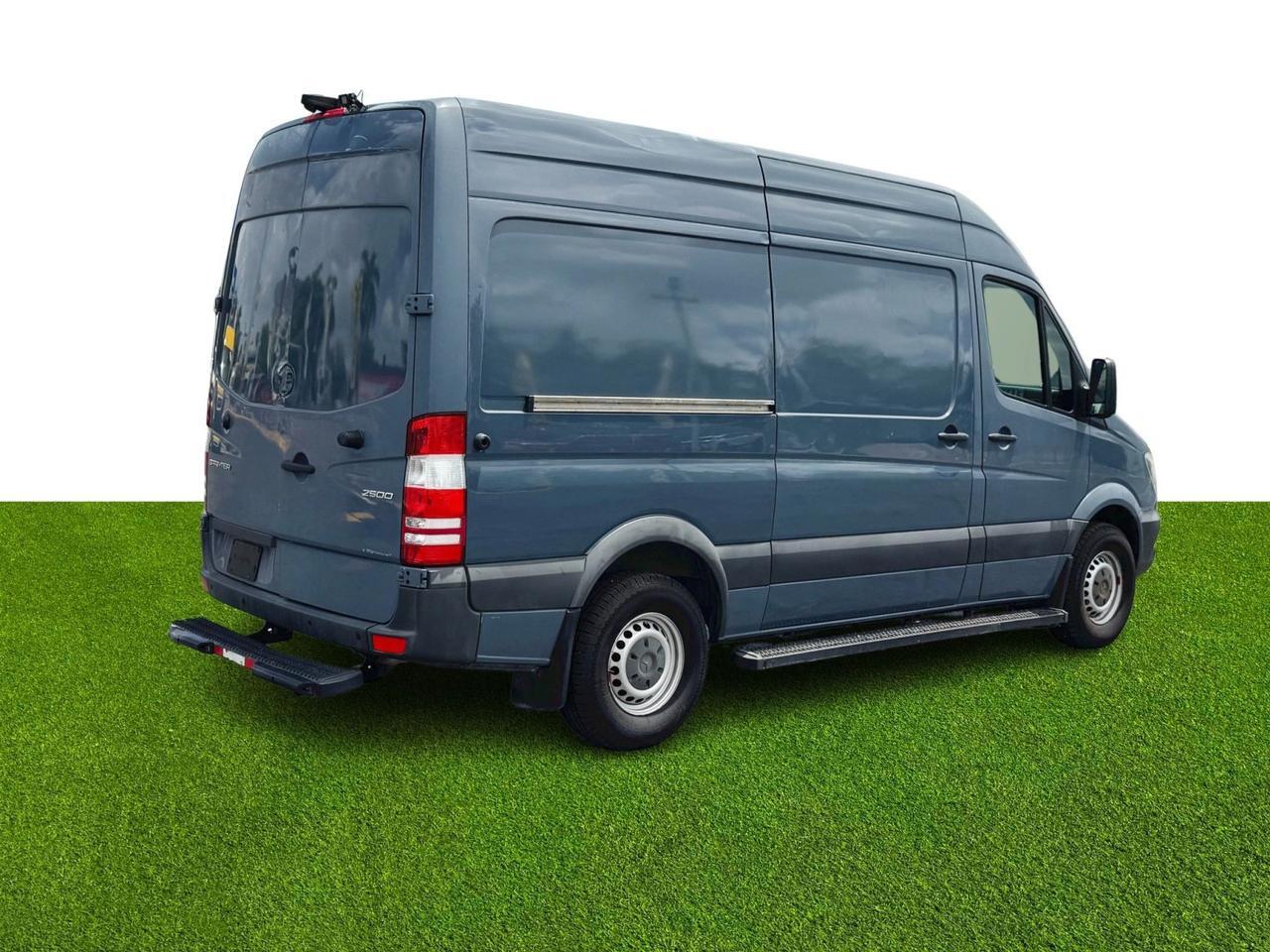 2018 Mercedes-Benz Sprinter Cargo Van Worker Miami FL