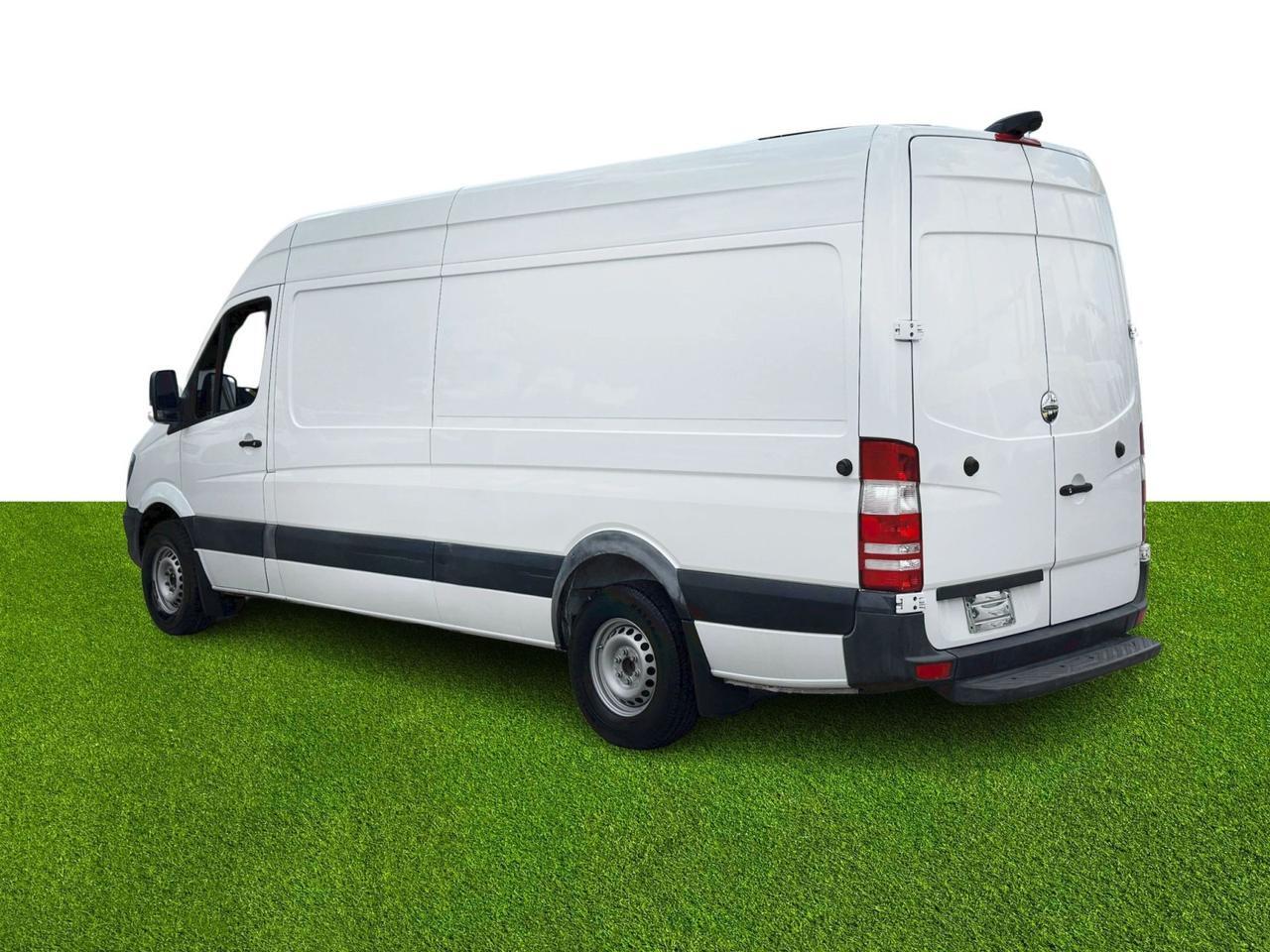 2018 Mercedes-Benz Sprinter Cargo Van Worker Miami FL