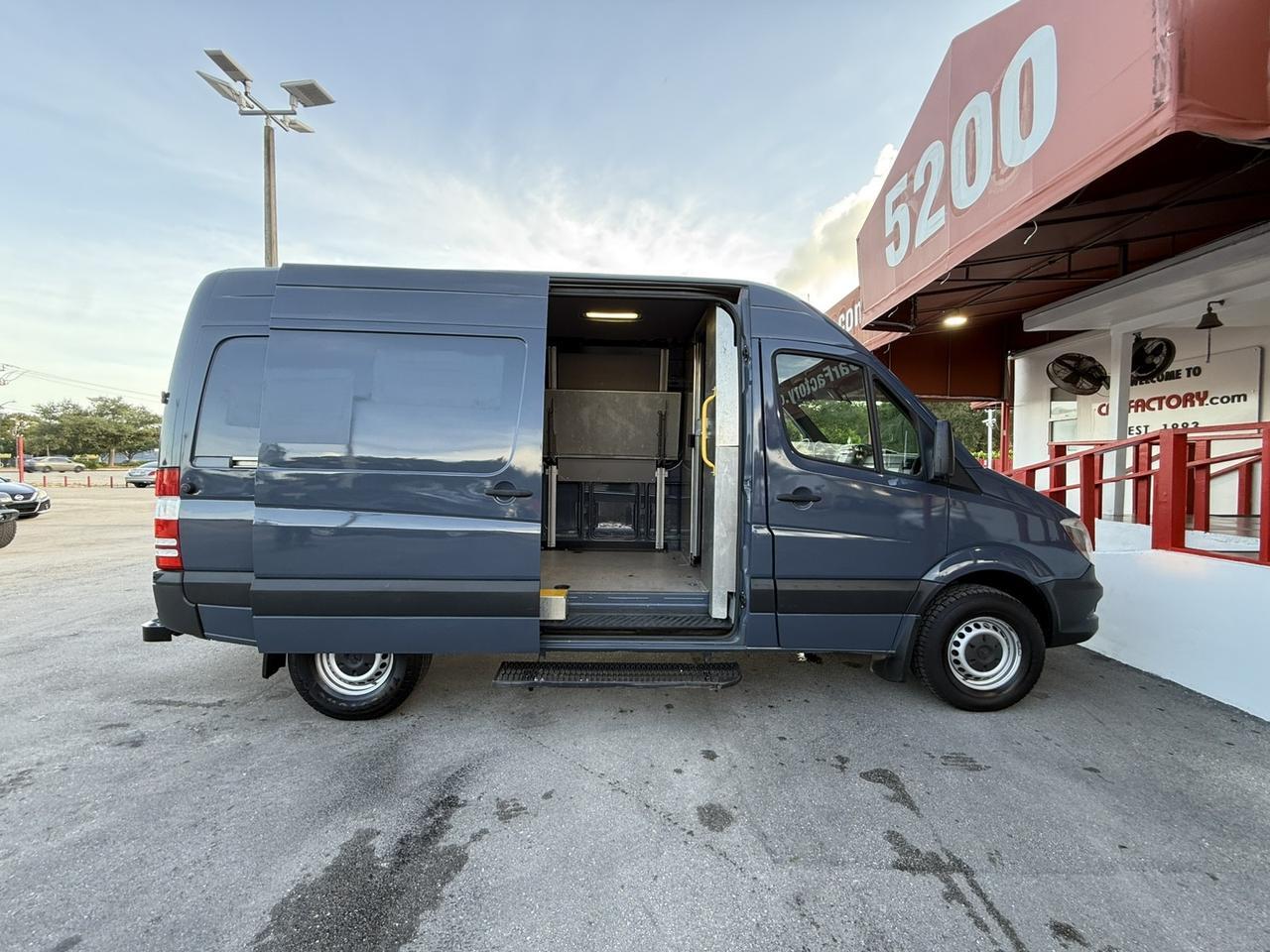 2018 Mercedes-Benz Sprinter Cargo Van Worker Hollywood FL