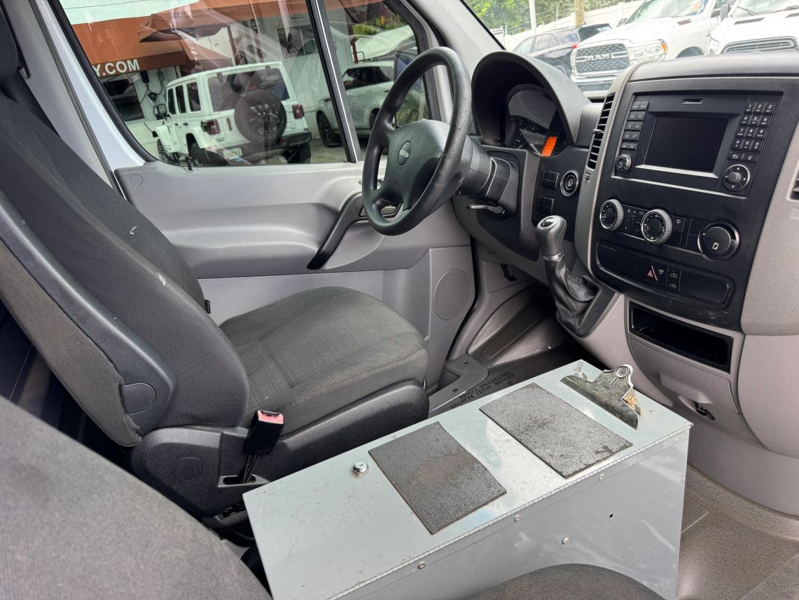 2018 Mercedes-Benz Sprinter WORKER Cargo High Roof w/170  WB Van 3D