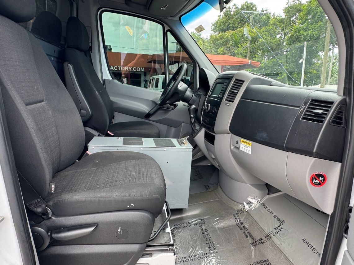 2018 Mercedes-Benz Sprinter WORKER Cargo High Roof w/170  WB Van 3D