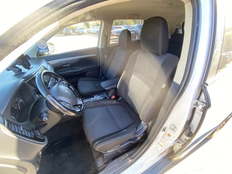 2018 Mitsubishi Outlander ES Bristol  PA