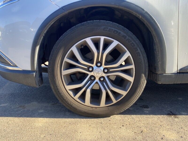2018 Mitsubishi Outlander ES Bristol  PA