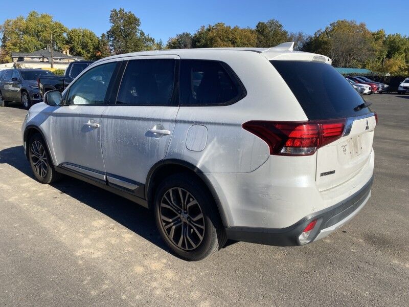 2018 Mitsubishi Outlander ES Bristol  PA