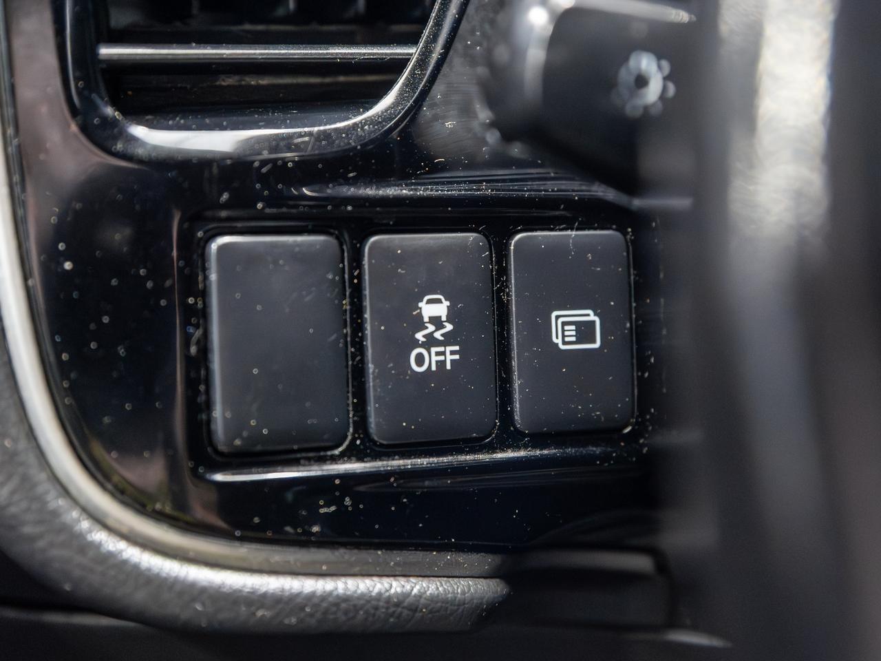 2018 Mitsubishi Outlander LE 7-Passenger Cranberry PA