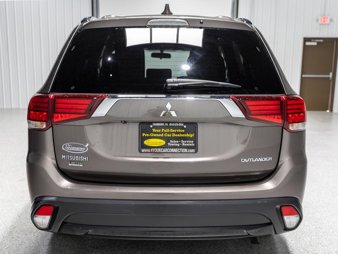 2018 Mitsubishi Outlander LE 7-Passenger Cranberry PA