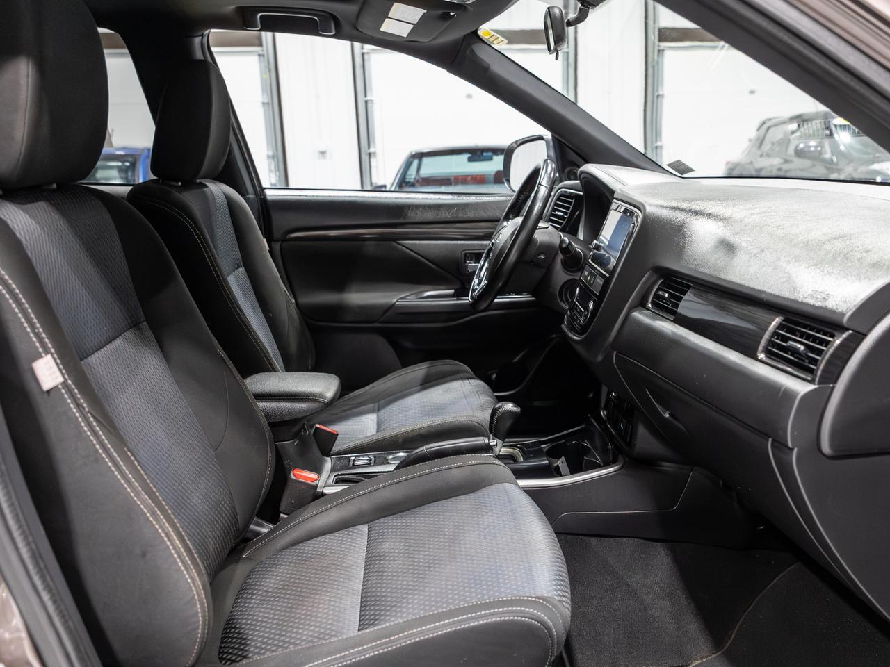 2018 Mitsubishi Outlander LE 7-Passenger Cranberry PA