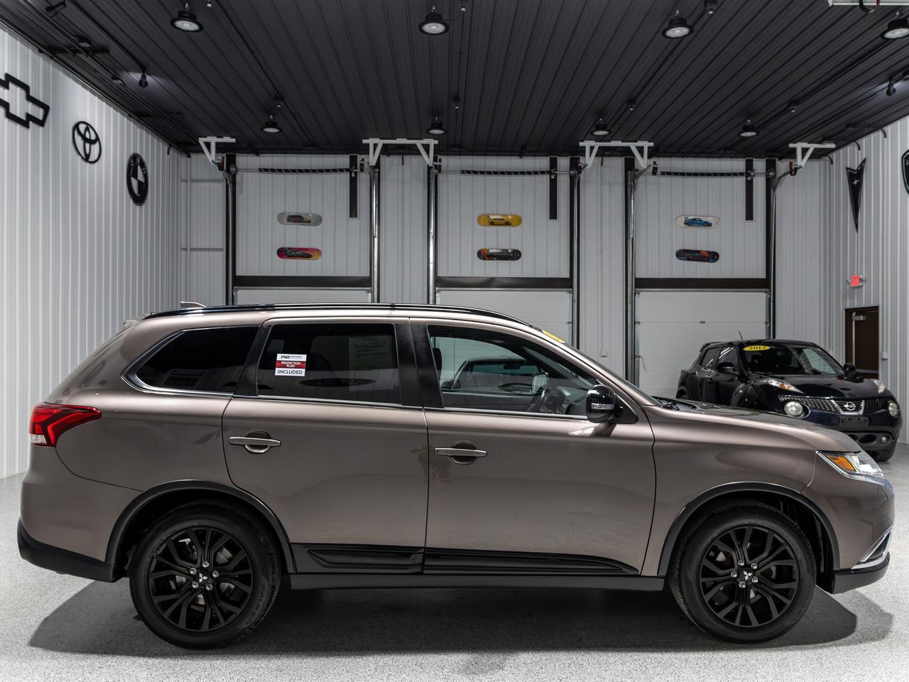 2018 Mitsubishi Outlander LE 7-Passenger Cranberry PA