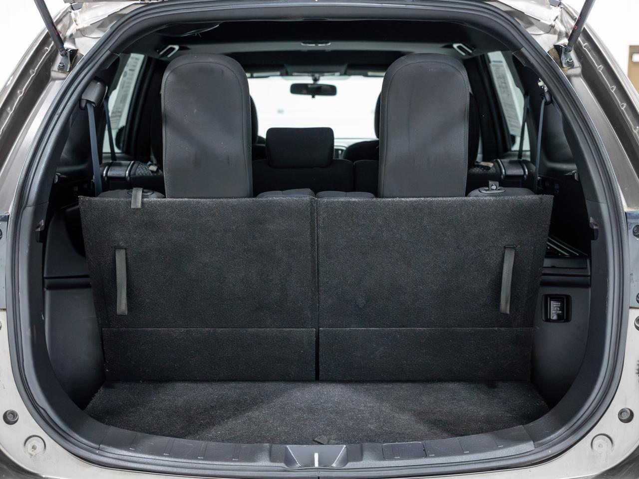 2018 Mitsubishi Outlander LE 7-Passenger Cranberry PA