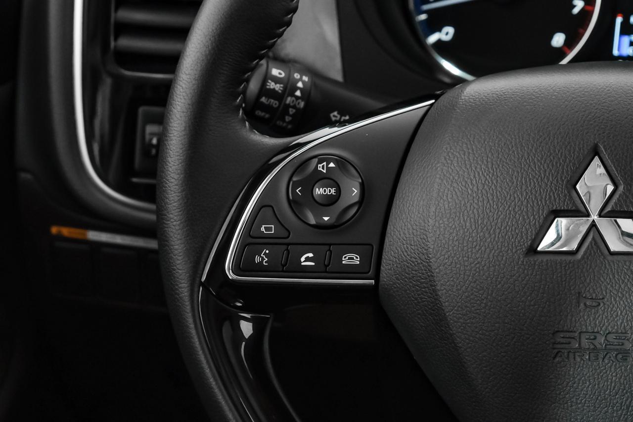 2018 Mitsubishi Outlander SEL PREMIUM PKG BLIND SPOT ASSIST SUNROOF LEATHER HEATED SEATS R Carrollton TX