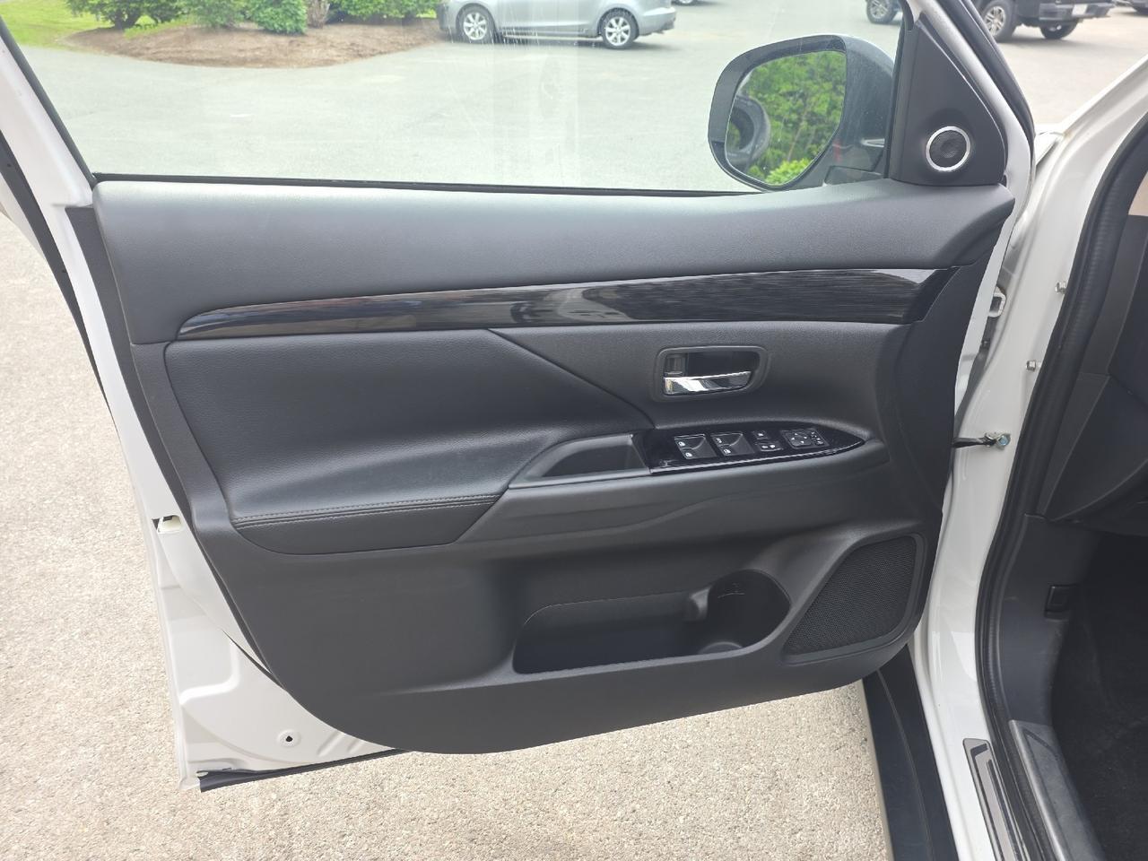 2018 Mitsubishi Outlander SEL Sand Lake NY