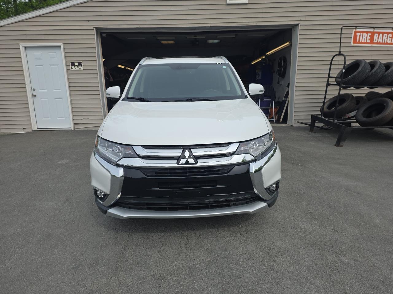 2018 Mitsubishi Outlander SEL Sand Lake NY