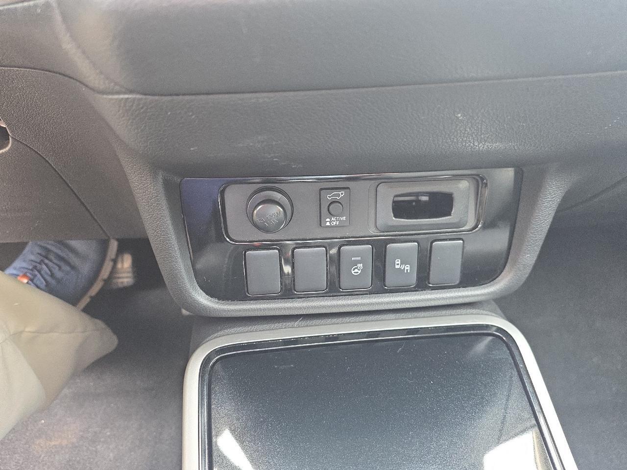 2018 Mitsubishi Outlander SEL Sand Lake NY