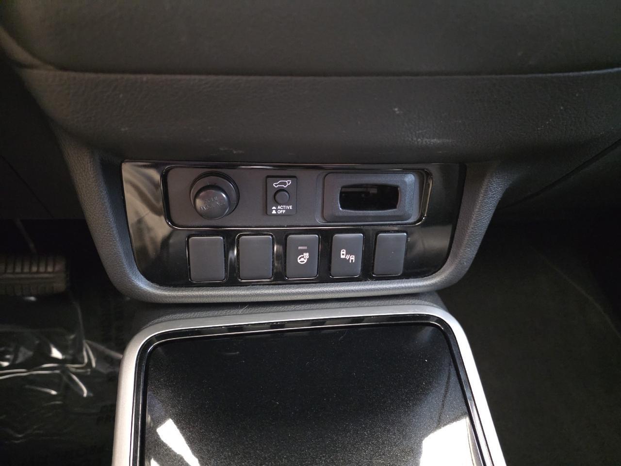 2018 Mitsubishi Outlander SEL Sand Lake NY