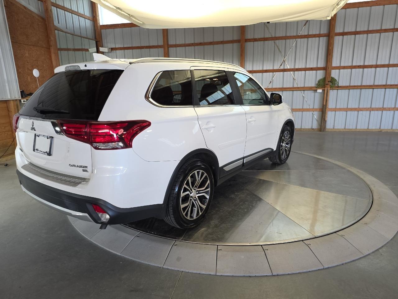 2018 Mitsubishi Outlander SEL Sand Lake NY