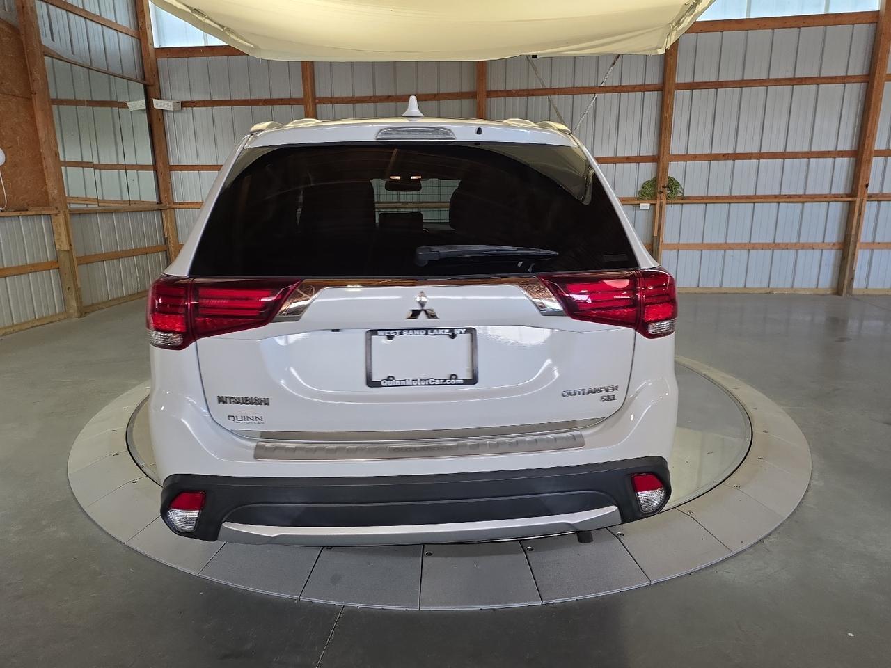 2018 Mitsubishi Outlander SEL Sand Lake NY