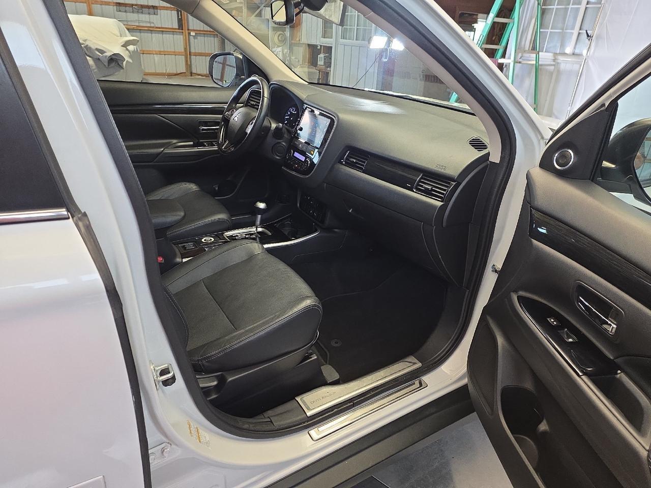 2018 Mitsubishi Outlander SEL Sand Lake NY