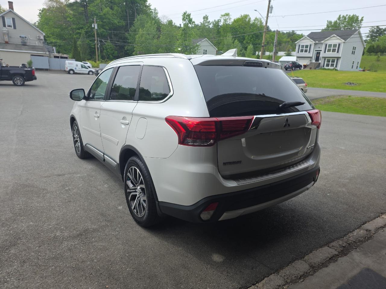 2018 Mitsubishi Outlander SEL