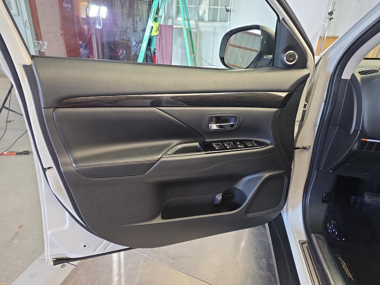2018 Mitsubishi Outlander SEL Sand Lake NY
