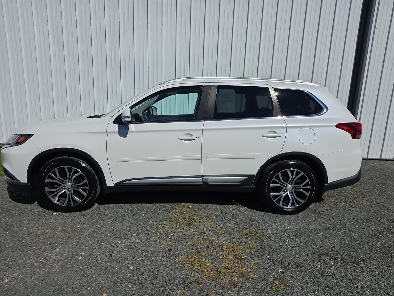 2018 Mitsubishi Outlander SEL Sand Lake NY