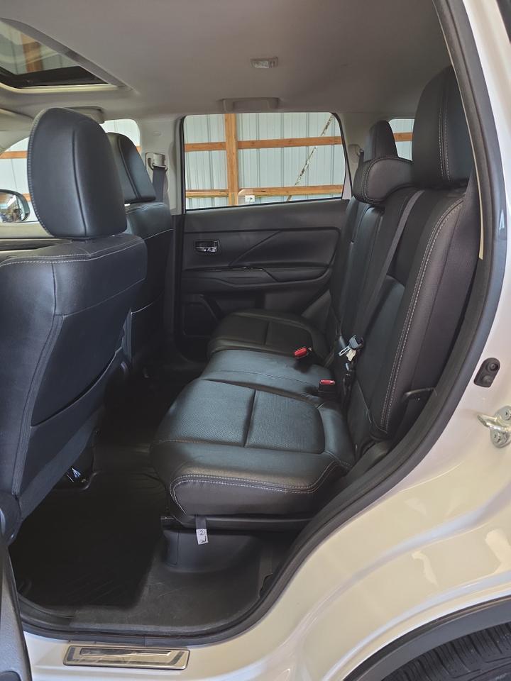 2018 Mitsubishi Outlander SEL Sand Lake NY