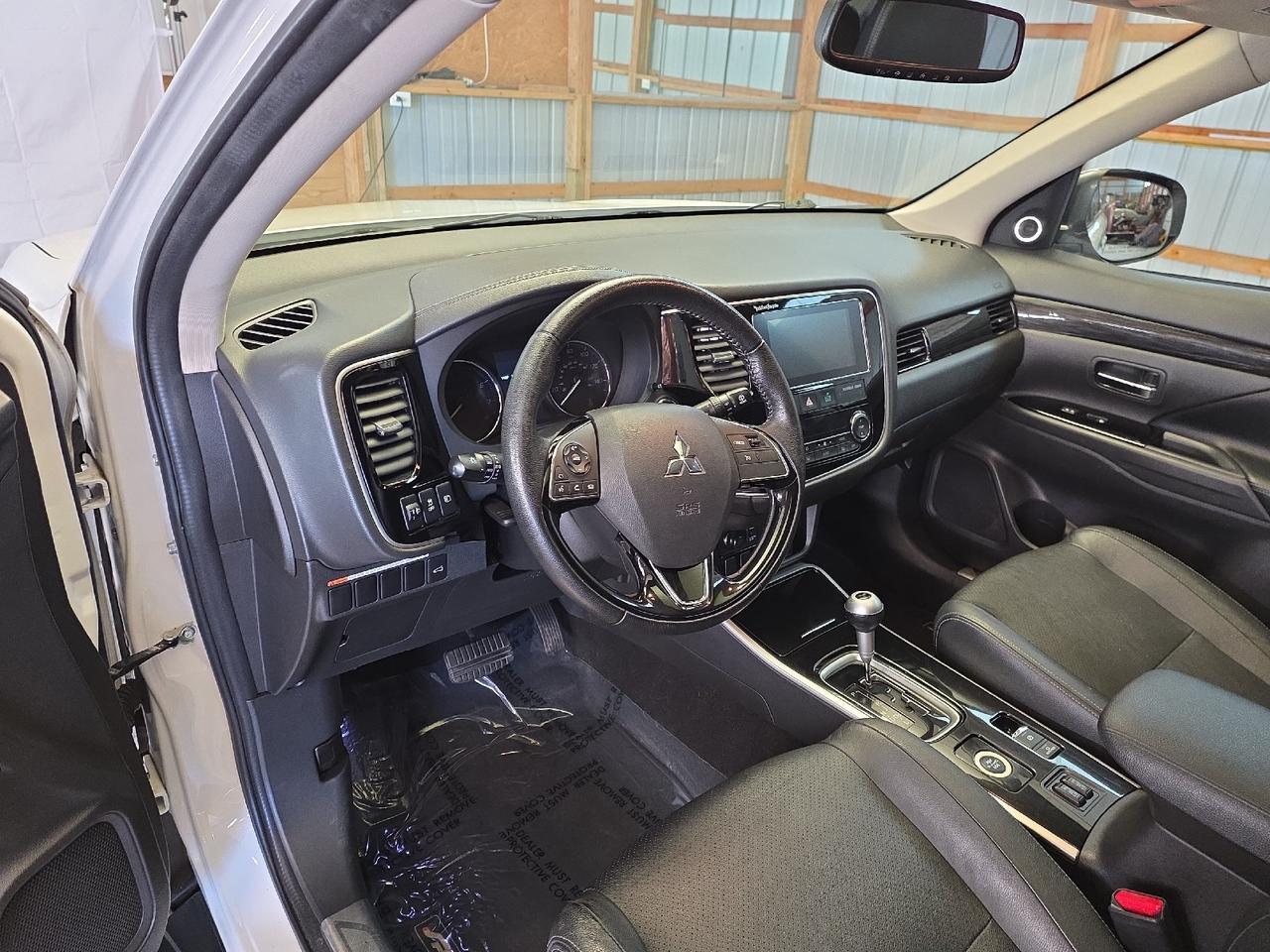 2018 Mitsubishi Outlander SEL Sand Lake NY