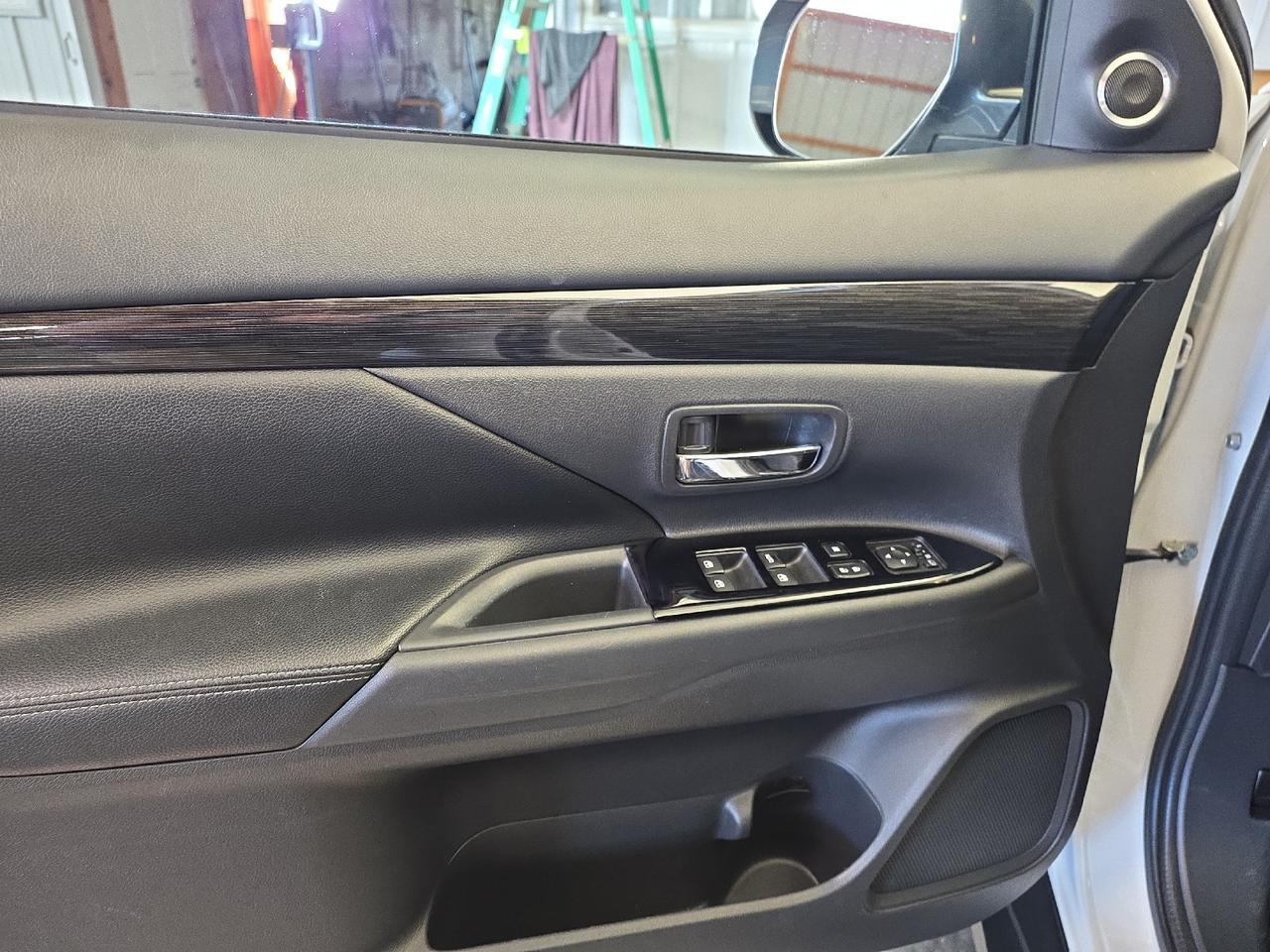 2018 Mitsubishi Outlander SEL Sand Lake NY