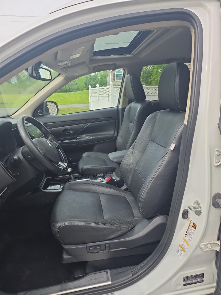 2018 Mitsubishi Outlander SEL Sand Lake NY