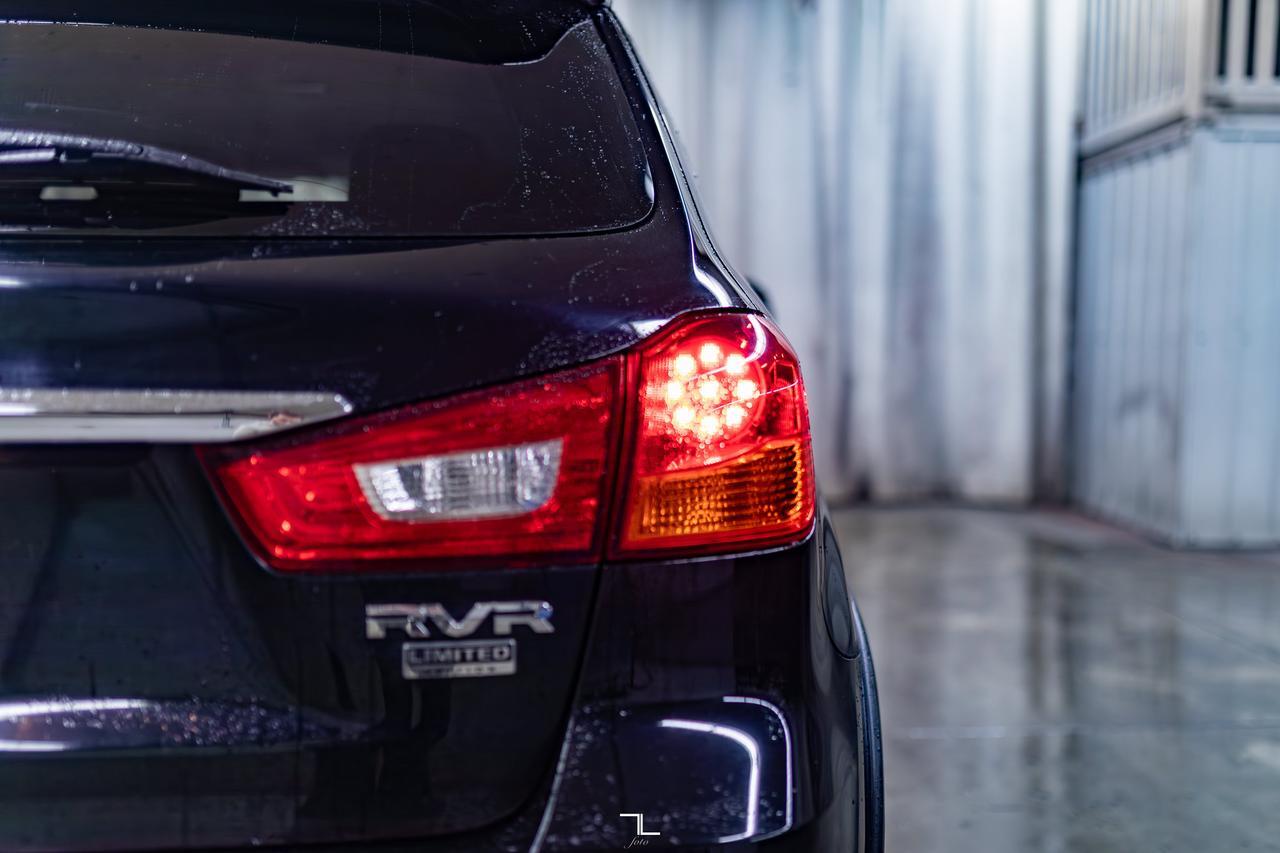 2018 Mitsubishi RVR AWD SE LTD BCam Red Deer AB