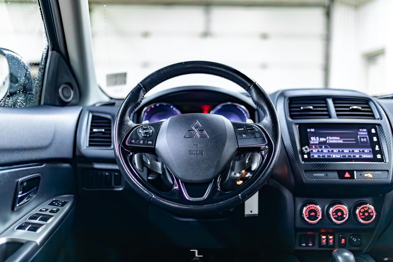 2018 Mitsubishi RVR AWD SE LTD BCam Red Deer AB