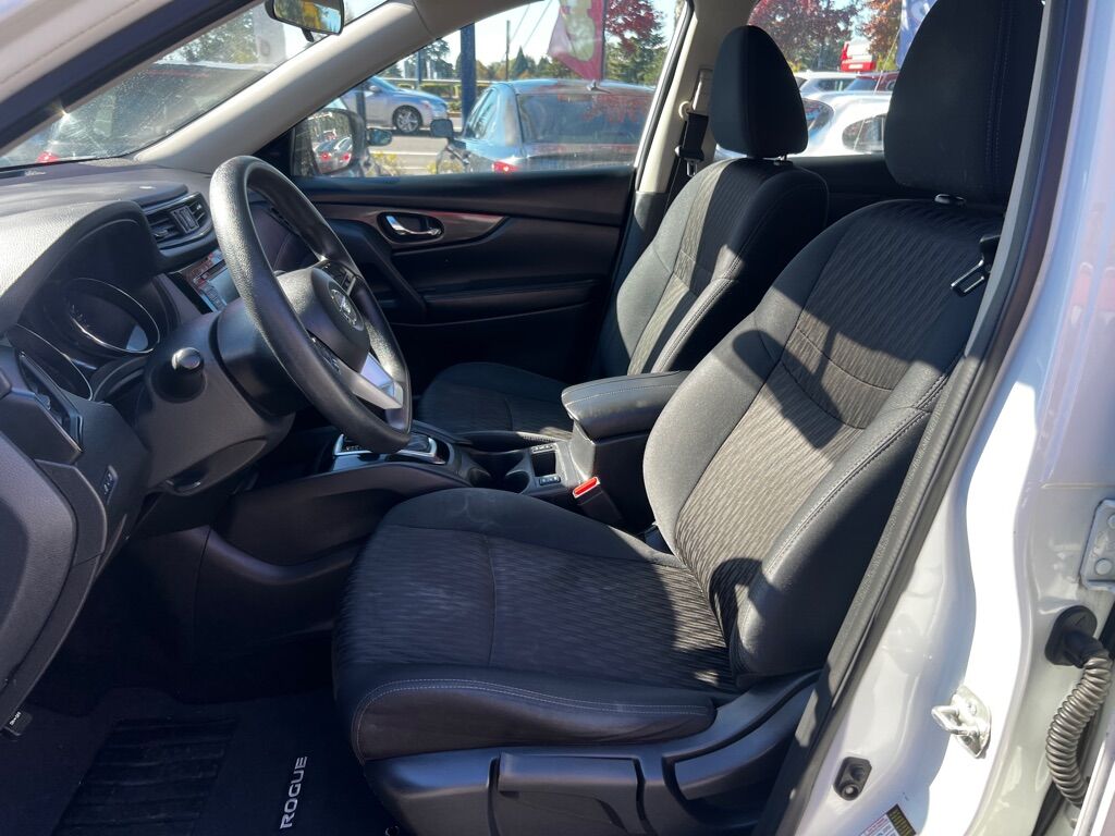 2018 NISSAN ROGUE S Des Moines WA